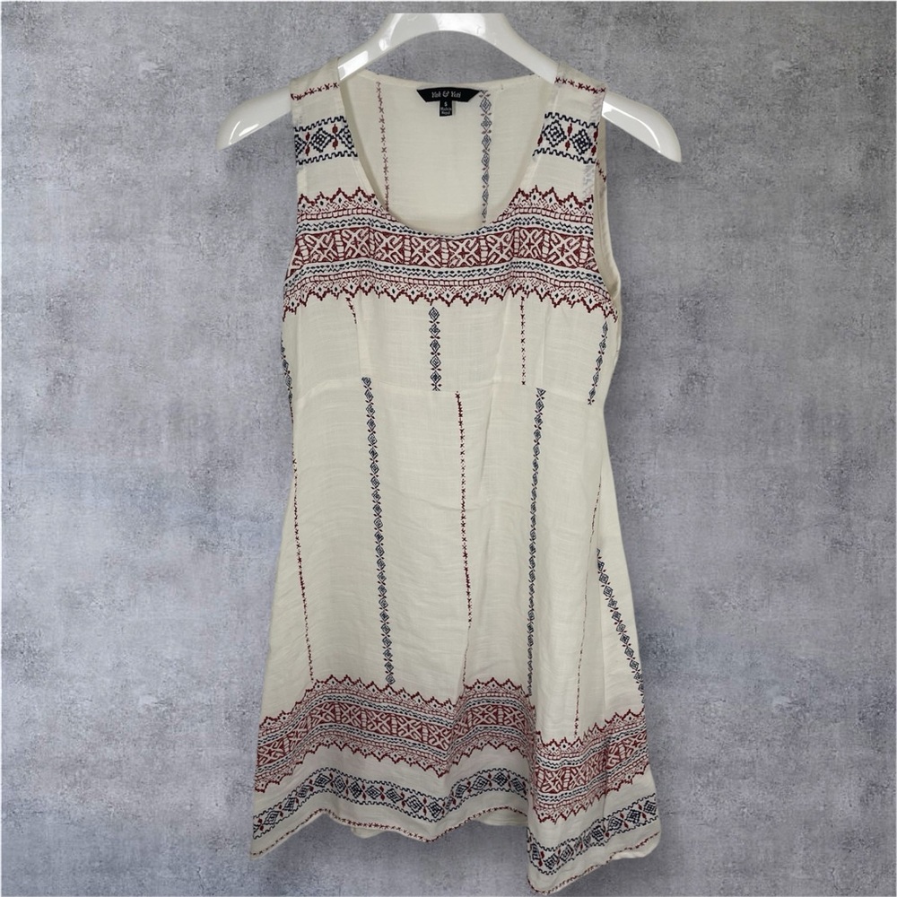 Yak & Yeti Sleeveless White Patterned Dress, S